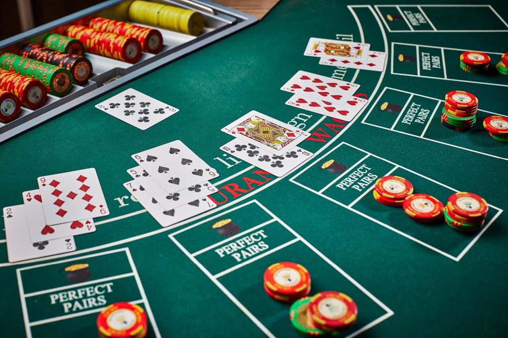 Blackjack: Game Rules, Card Values, and How to Play 2
